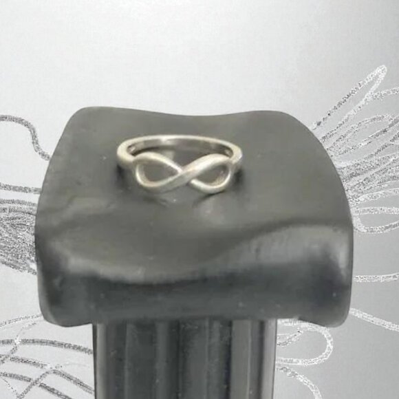 S925 Sterling Silver Infinity Ring 5 - Picture 4 of 6